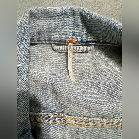 Free People Rumors Denim Jacket in Light Blue Wash Distressed Detailing Size: L - Picture 11 of 12